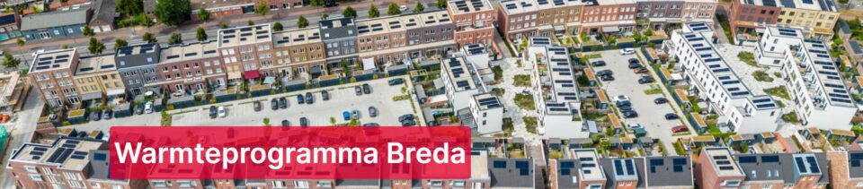 Luchtfoto van een duurzame woonwijk in Breda met zonnepanelen op daken, illustratie bij Warmteprogramma Breda